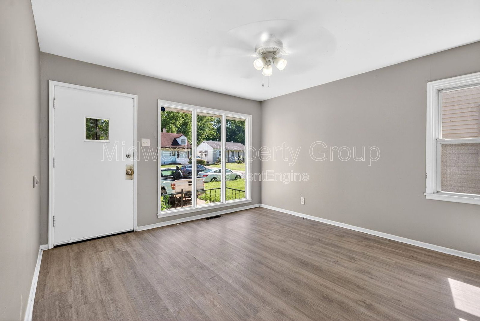 Gallery Image 0