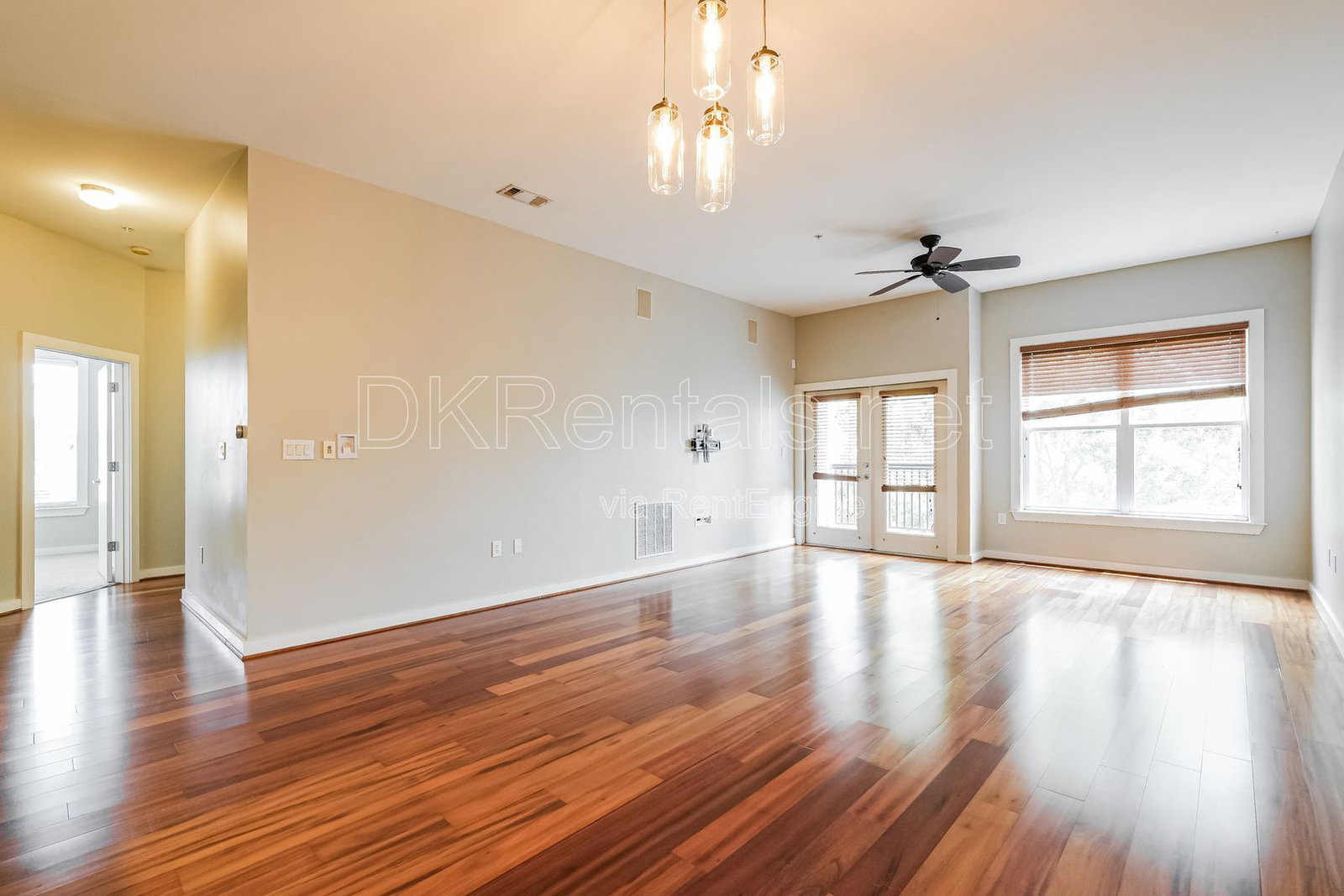 Gallery Image 0