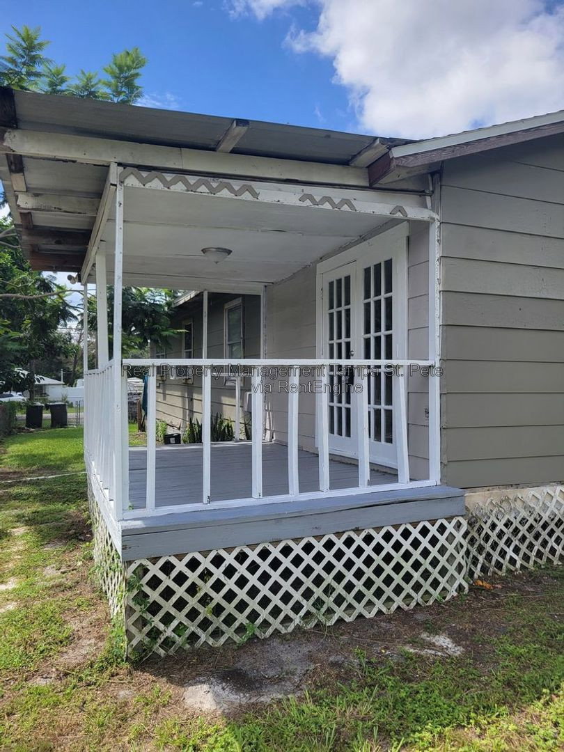 Gallery Image 15