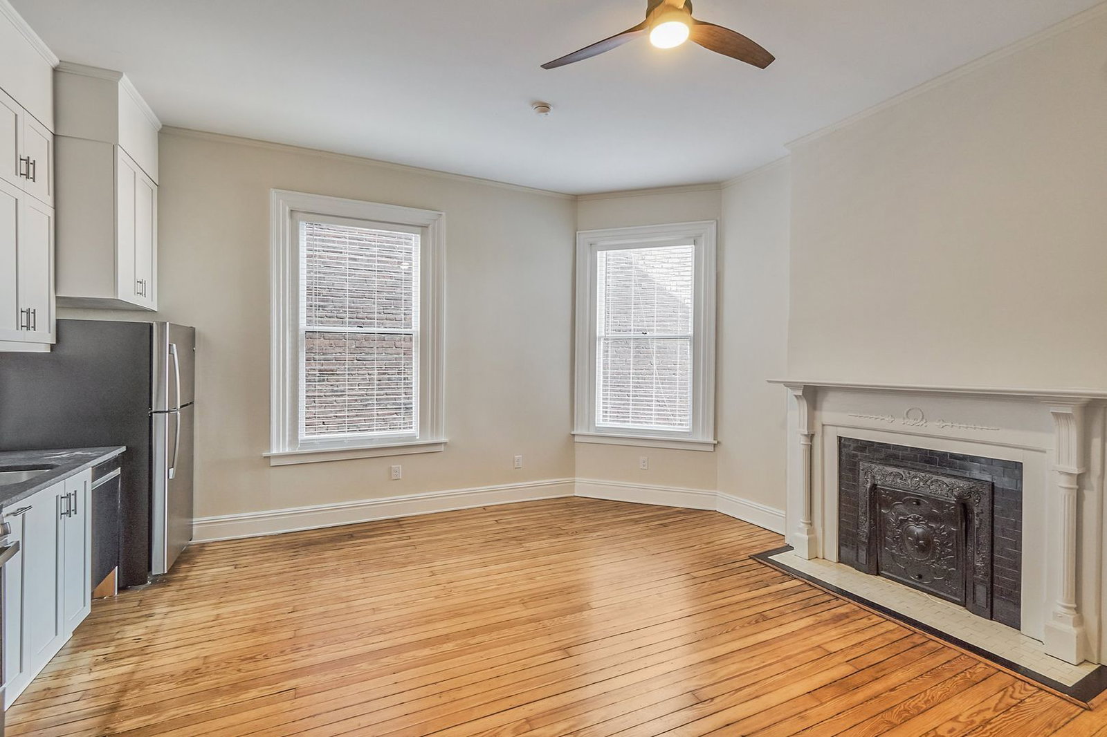 Gallery Image 0