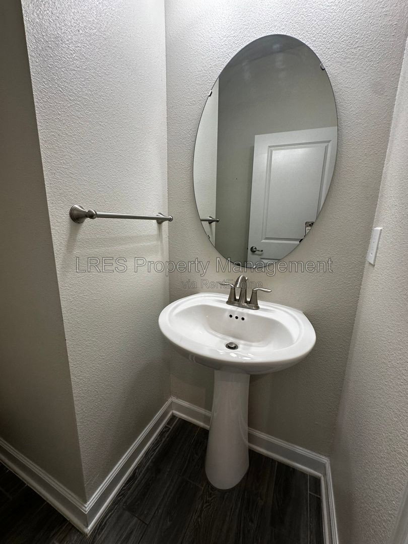 Gallery Image 17