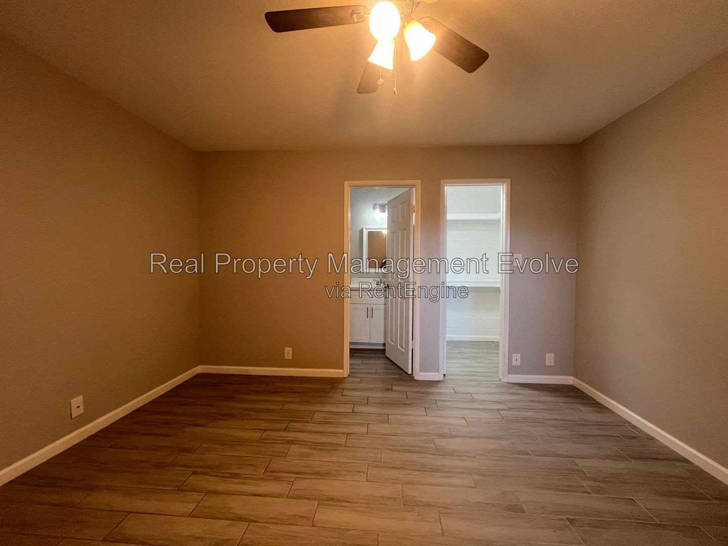 Gallery Image 17
