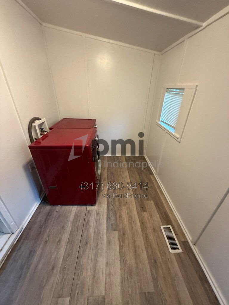 Gallery Image 17
