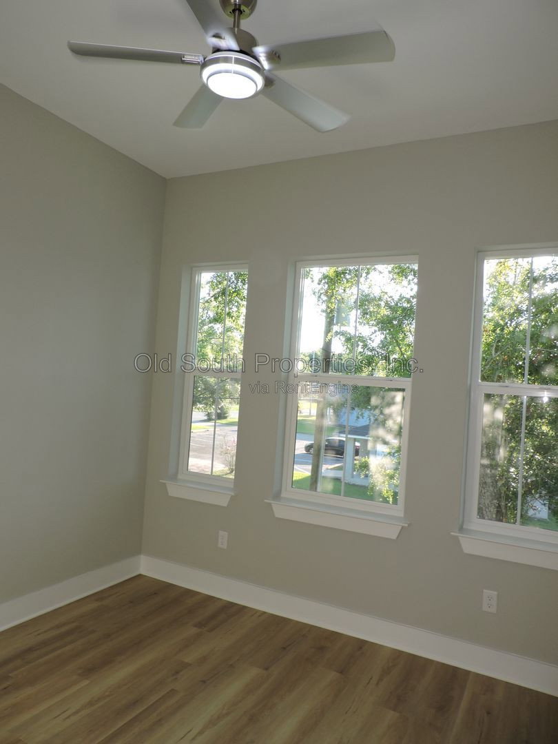 Gallery Image 19