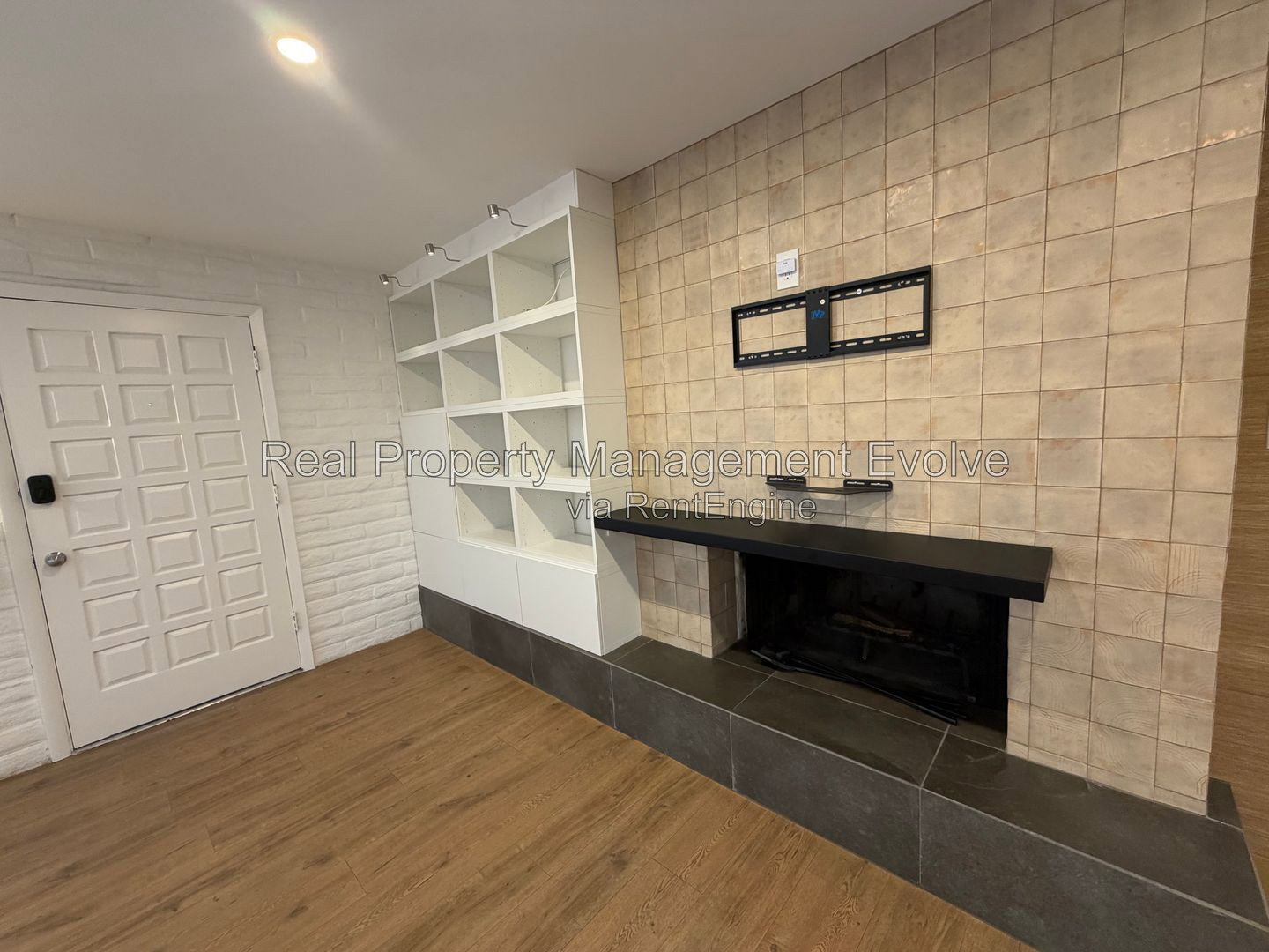 Gallery Image 14
