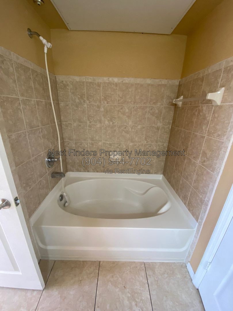 Gallery Image 16