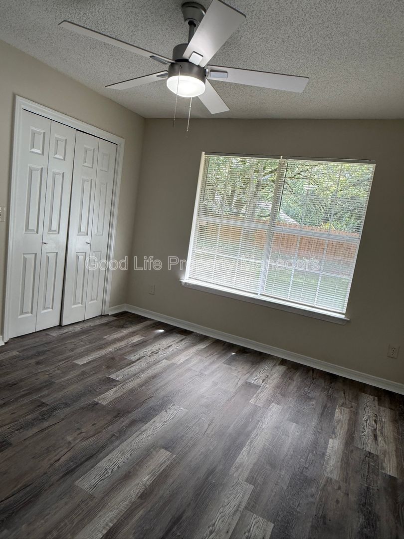 Gallery Image 14