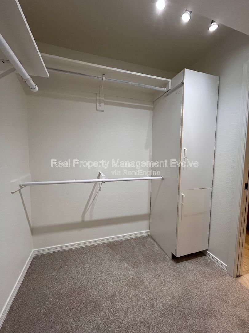Gallery Image 20