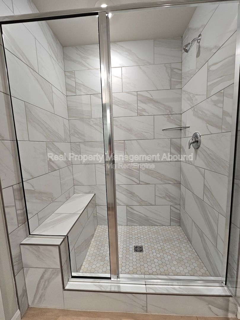 Gallery Image 16