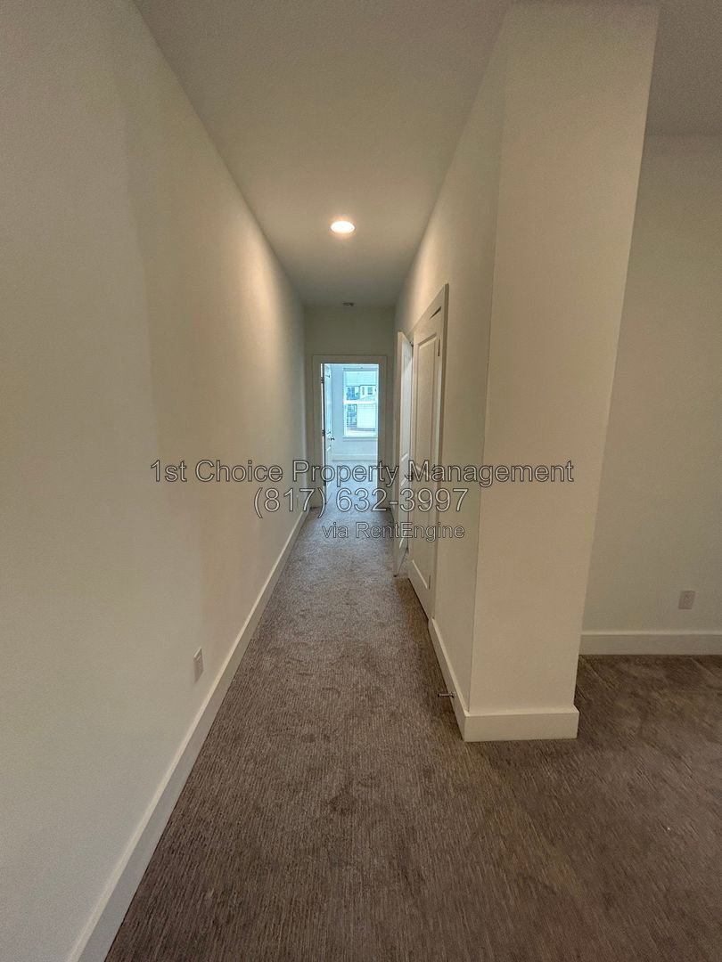 Gallery Image 18