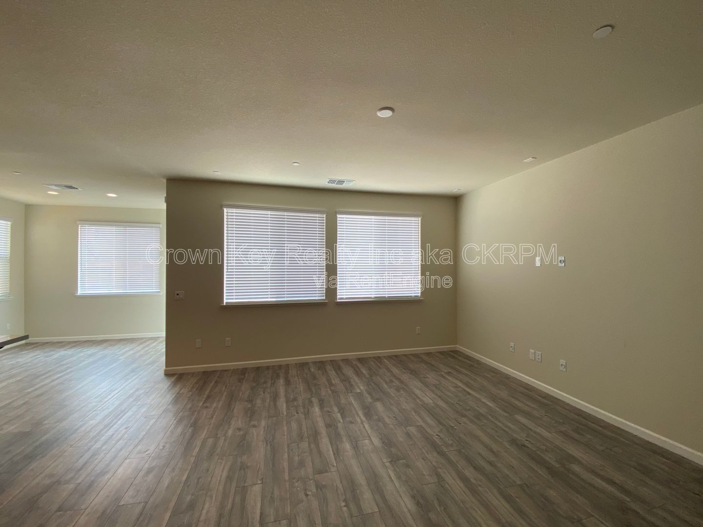 Gallery Image 19