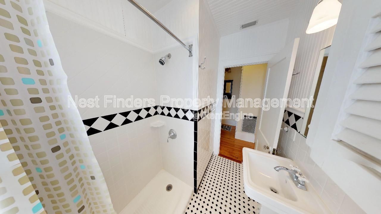Gallery Image 19
