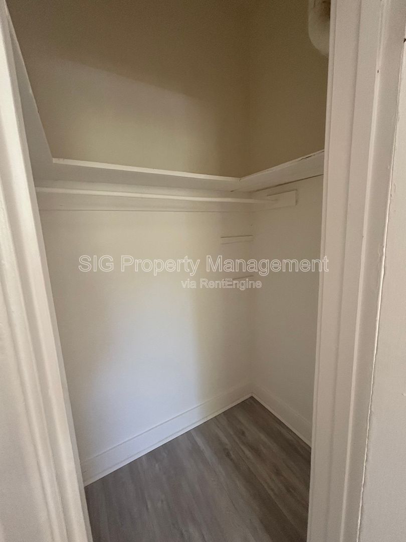 Gallery Image 15