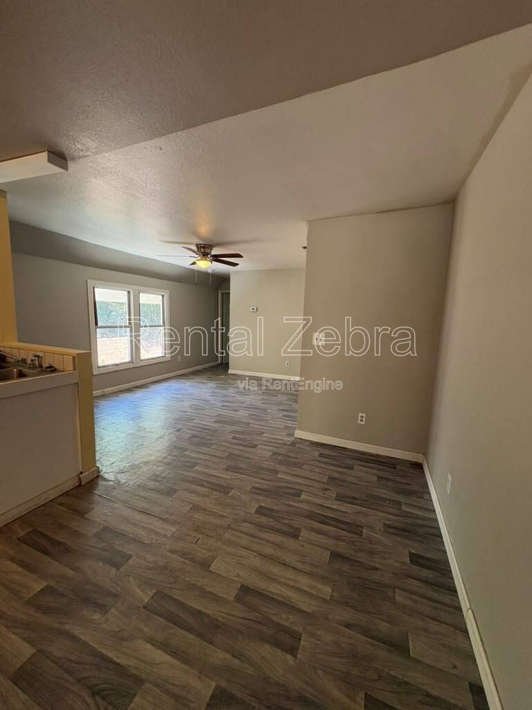 Gallery Image 0