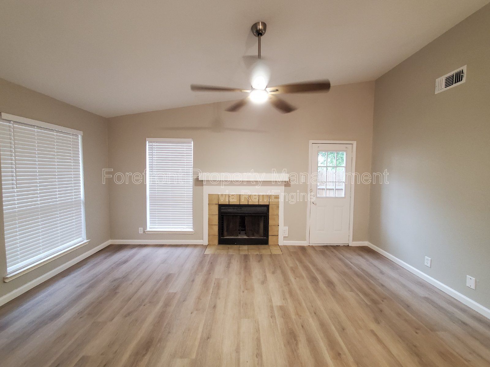 Gallery Image 16