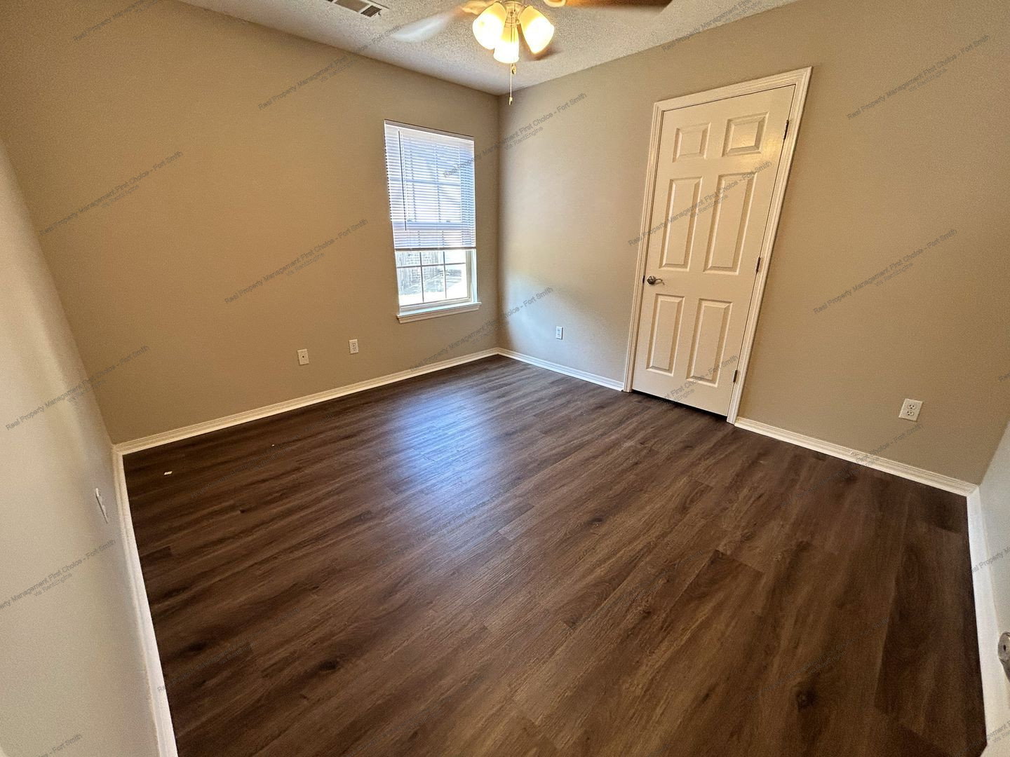 Gallery Image 19