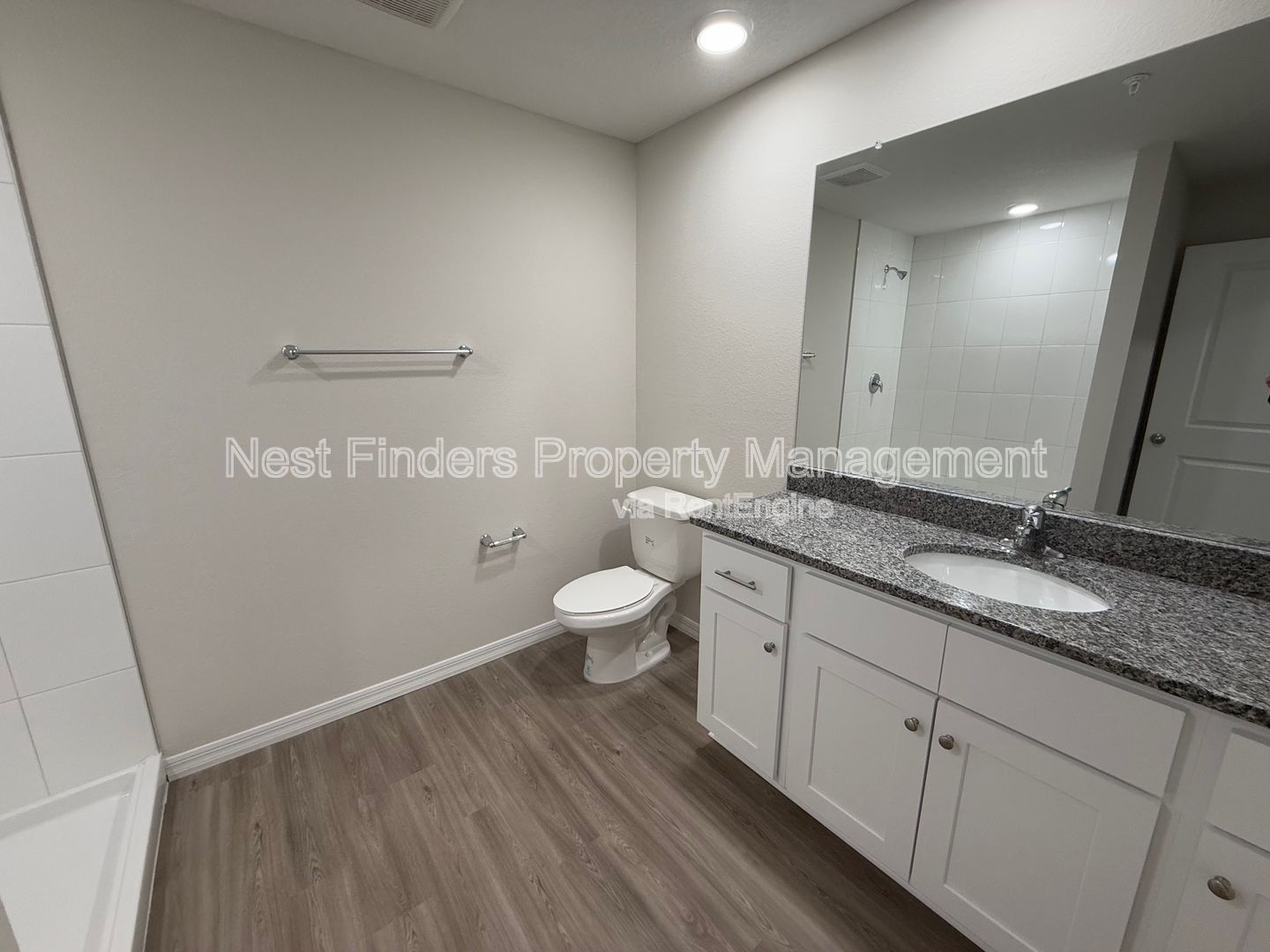 Gallery Image 16