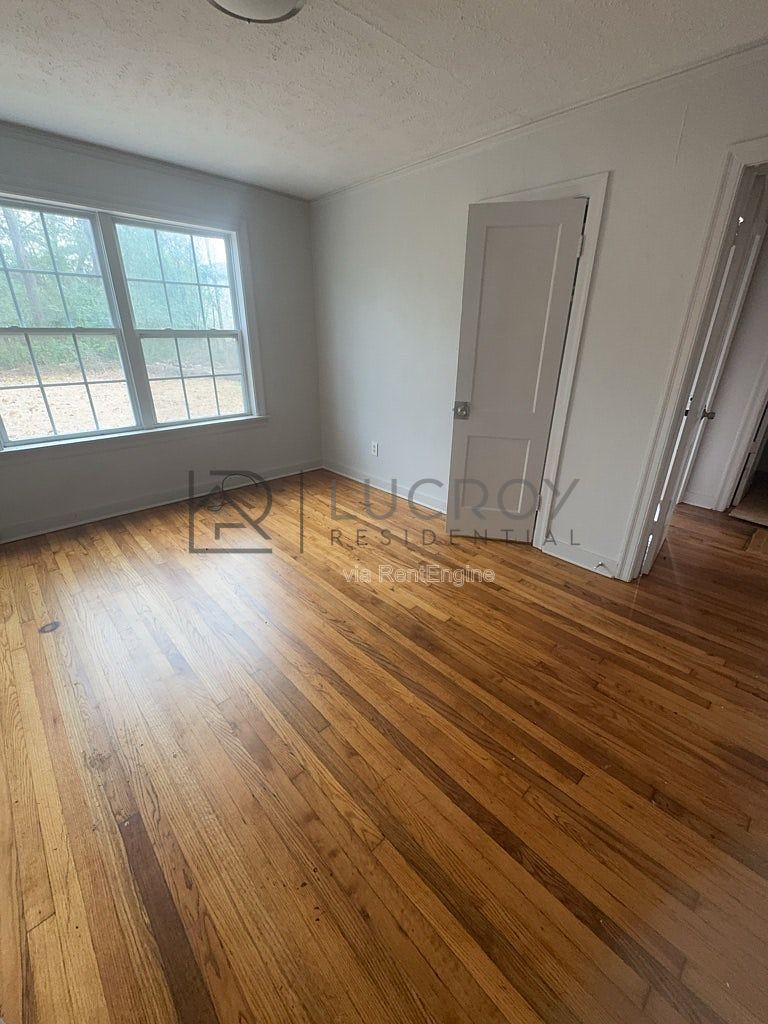 Gallery Image 17