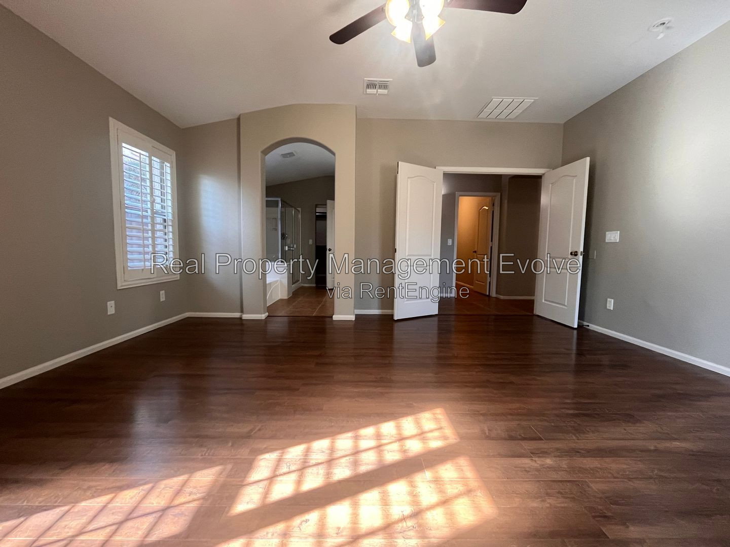 Gallery Image 17