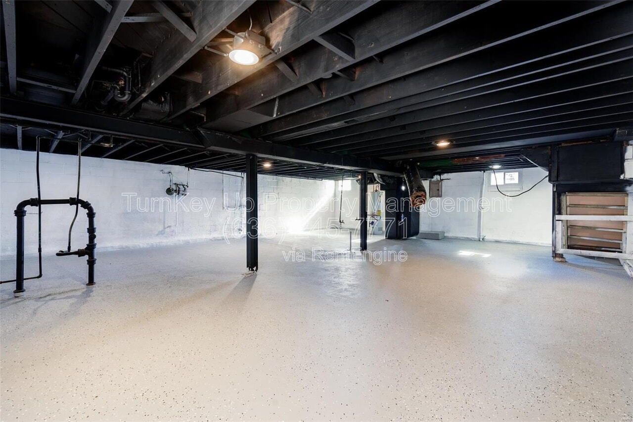 Gallery Image 16