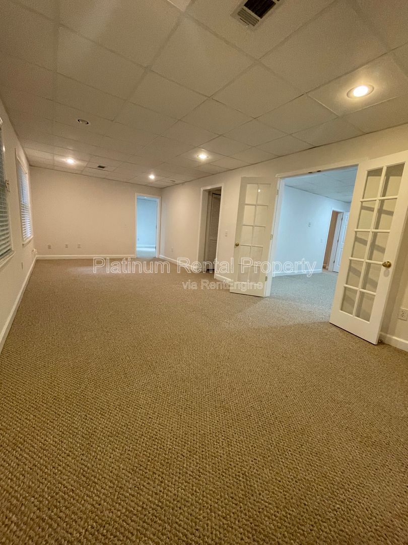 Gallery Image 64