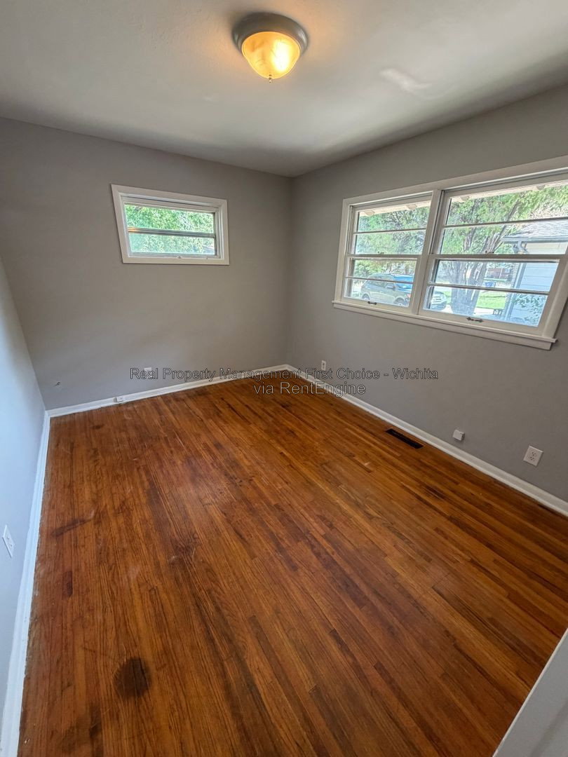 Gallery Image 16