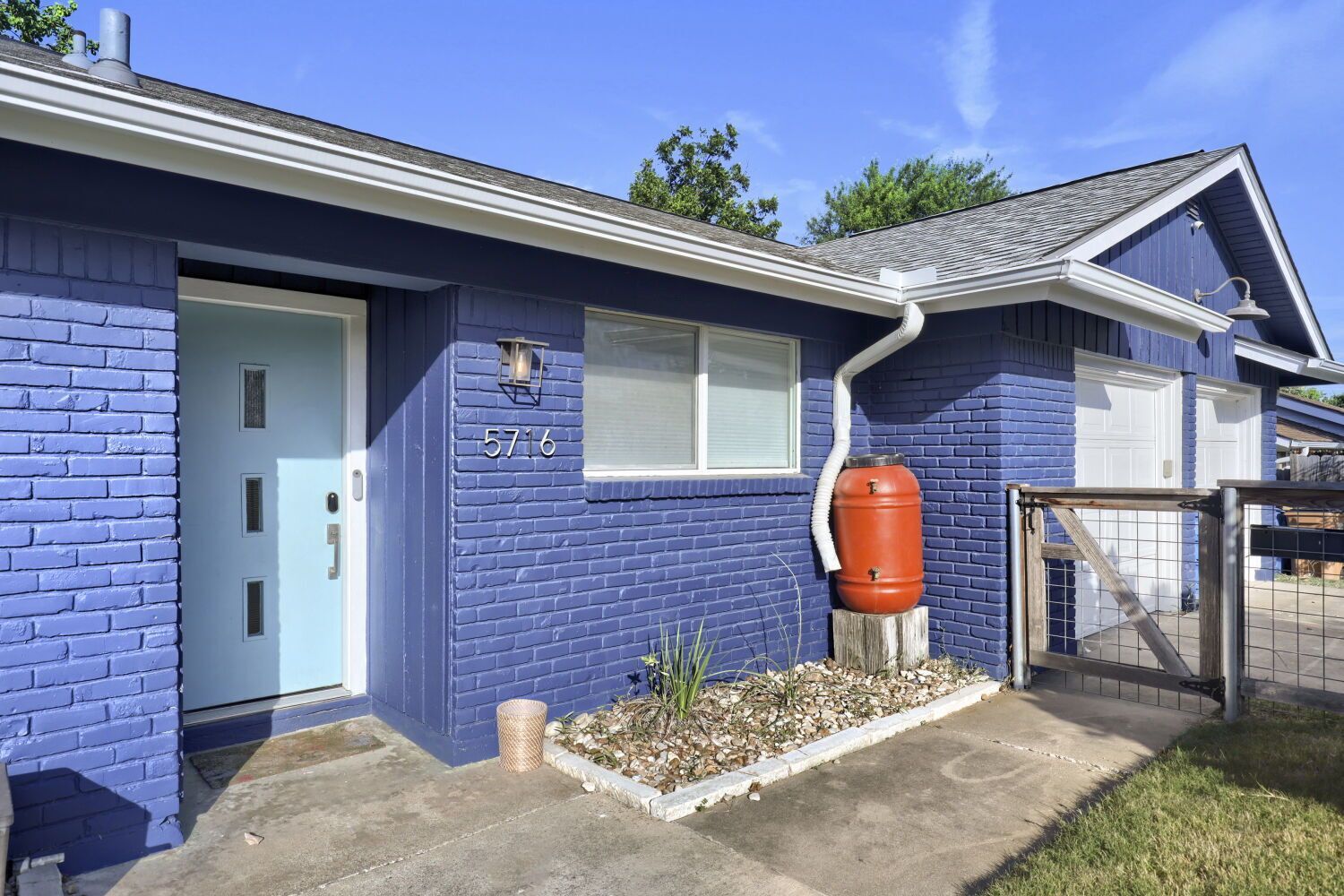 Gallery Image 0
