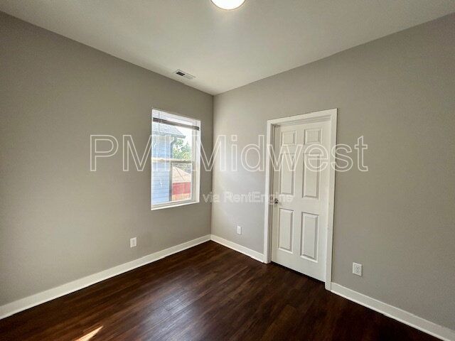 Gallery Image 16