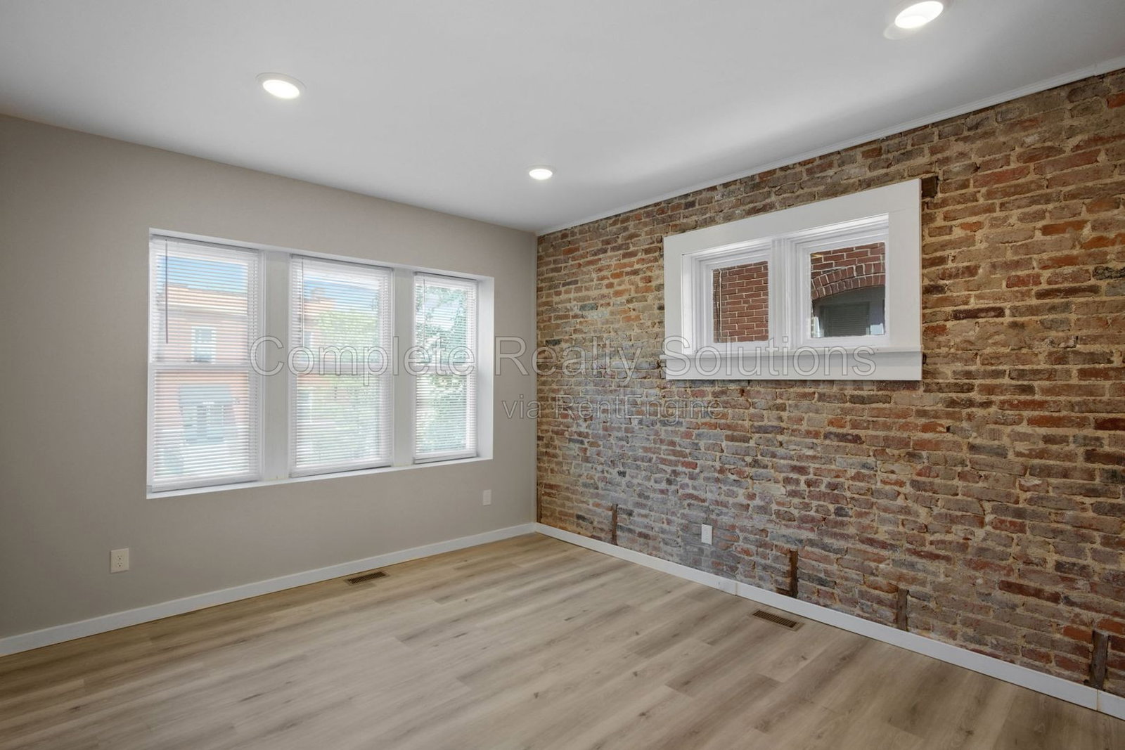 Gallery Image 16