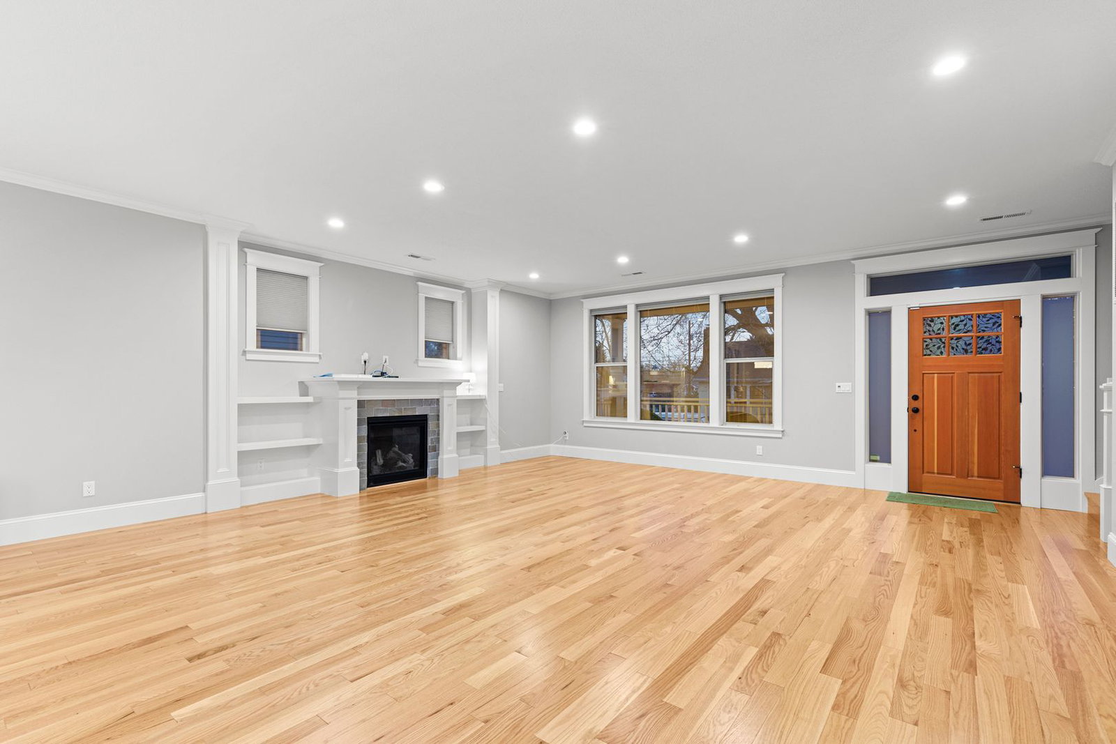 Gallery Image 0