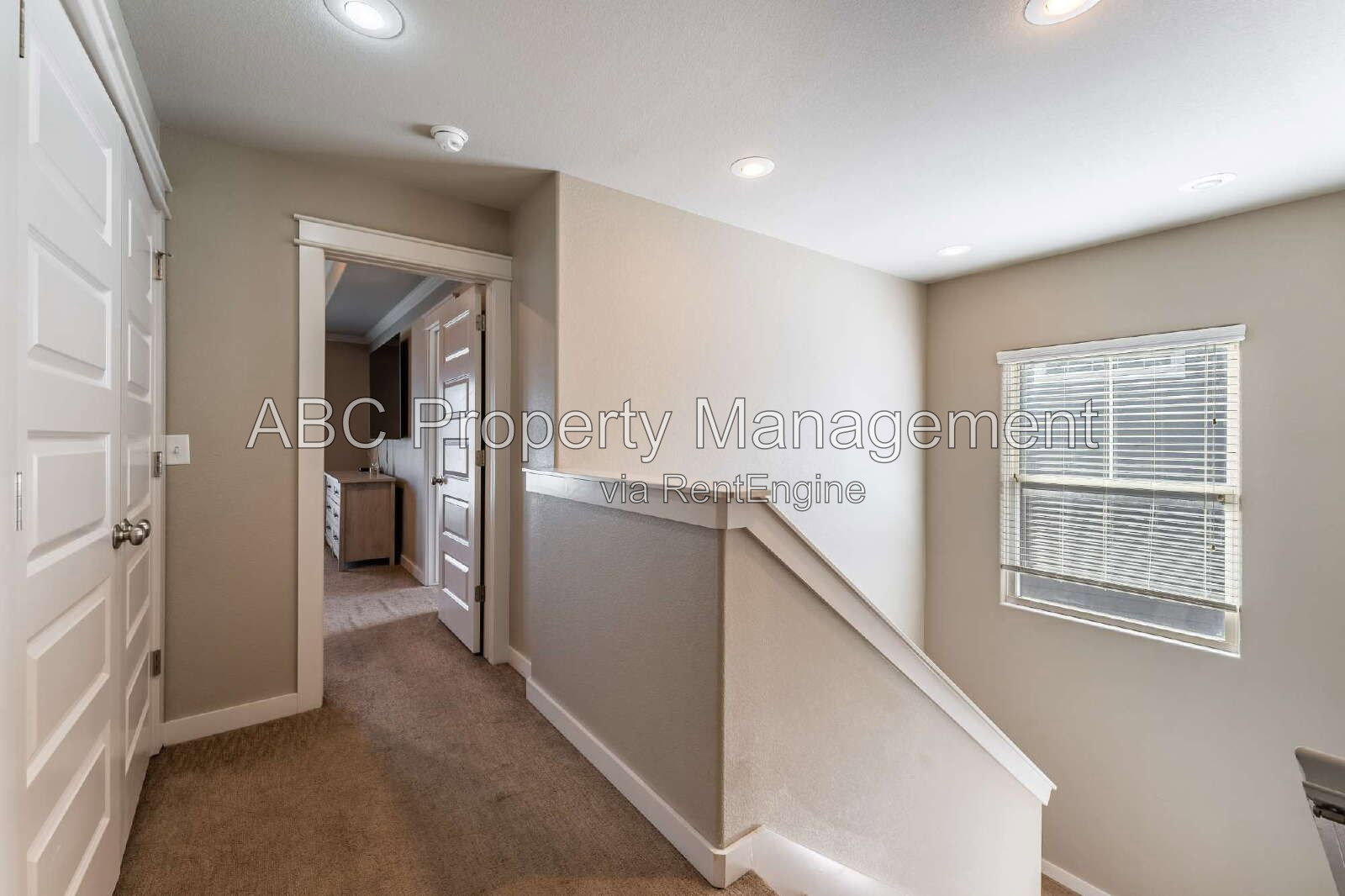 Gallery Image 17