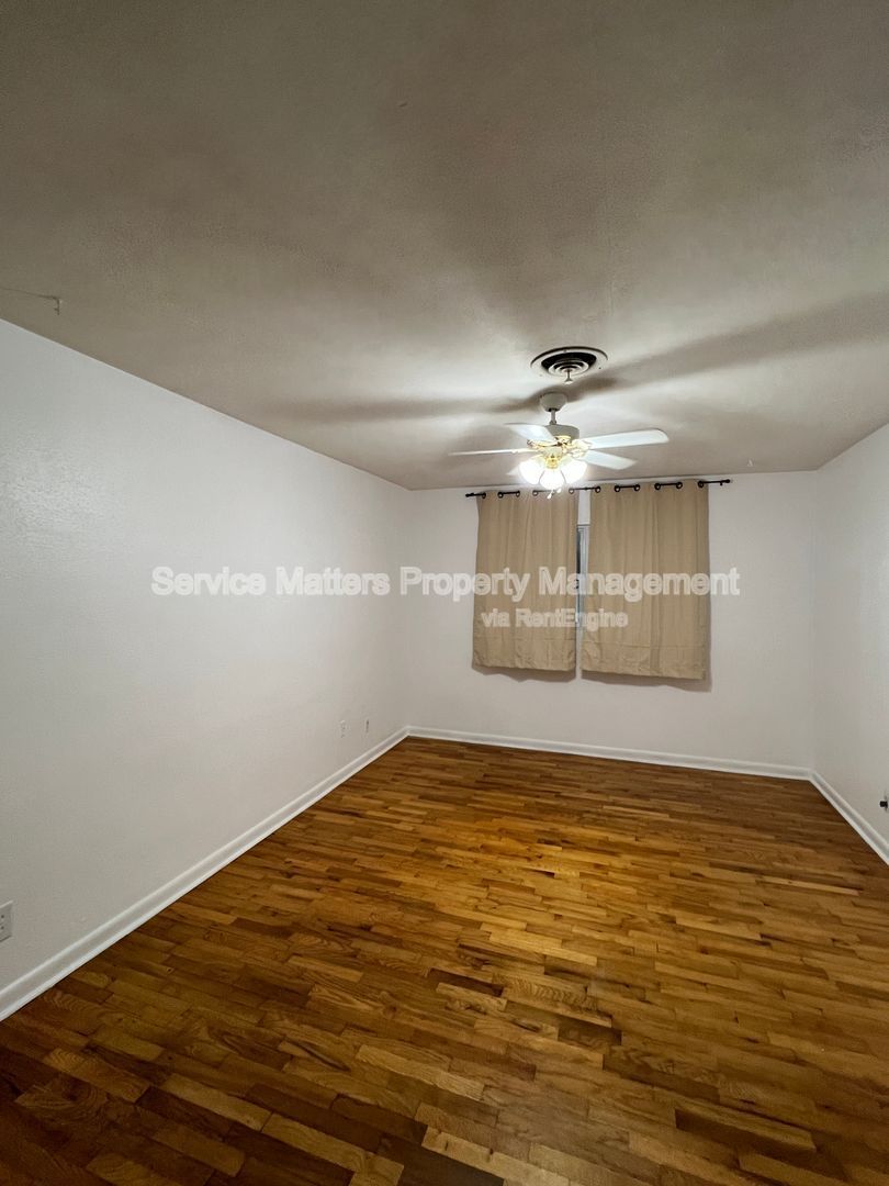 Gallery Image 12