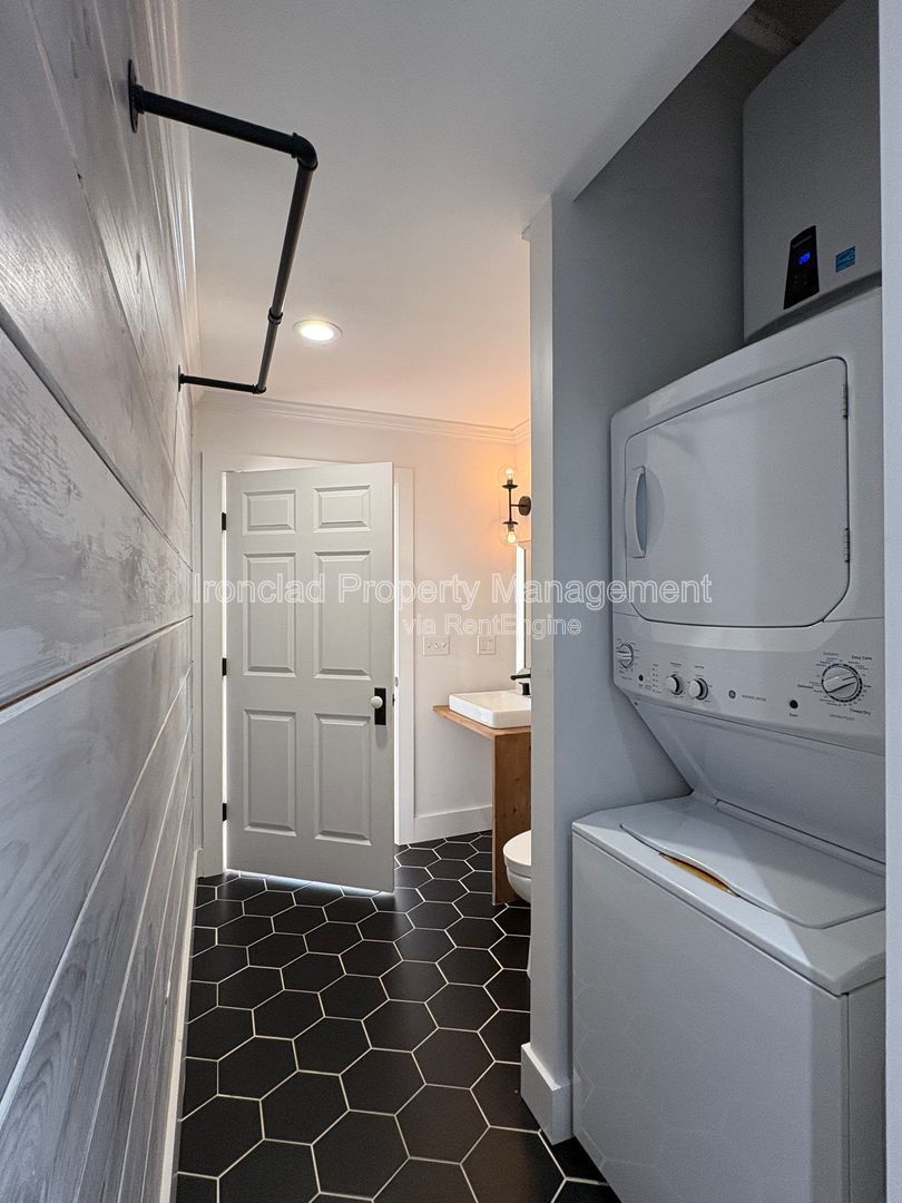 Gallery Image 10