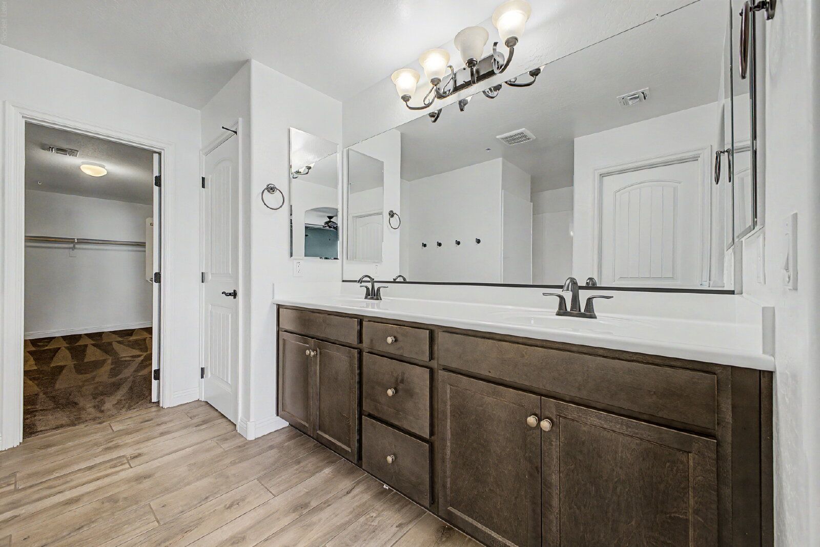 Gallery Image 19