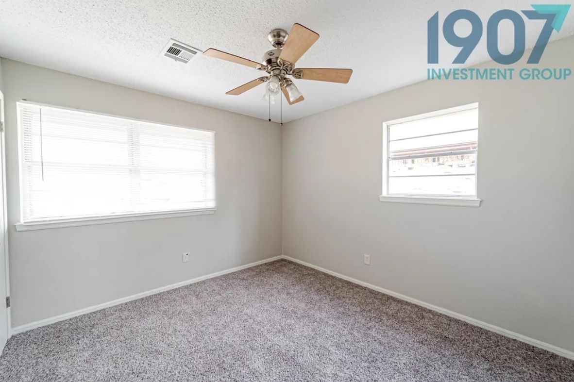 Gallery Image 15