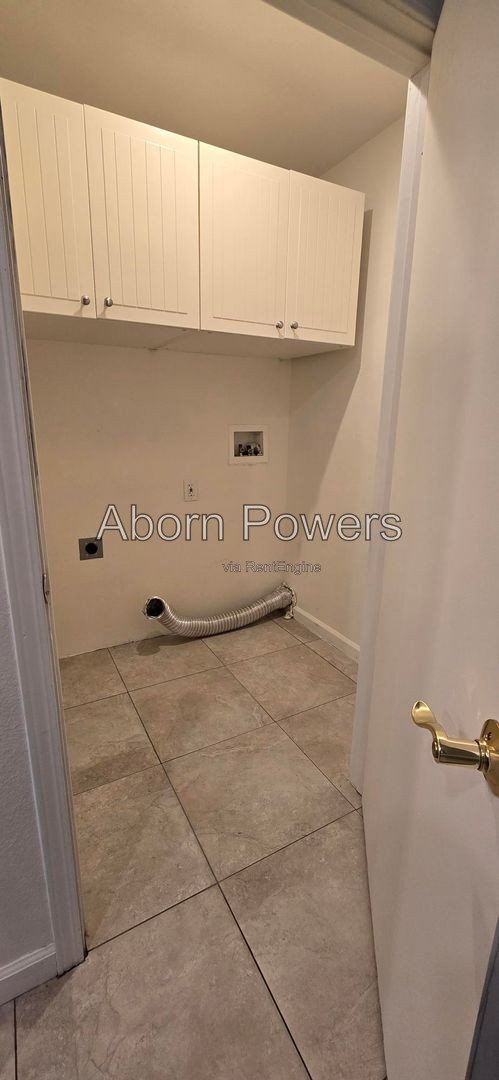 Gallery Image 31