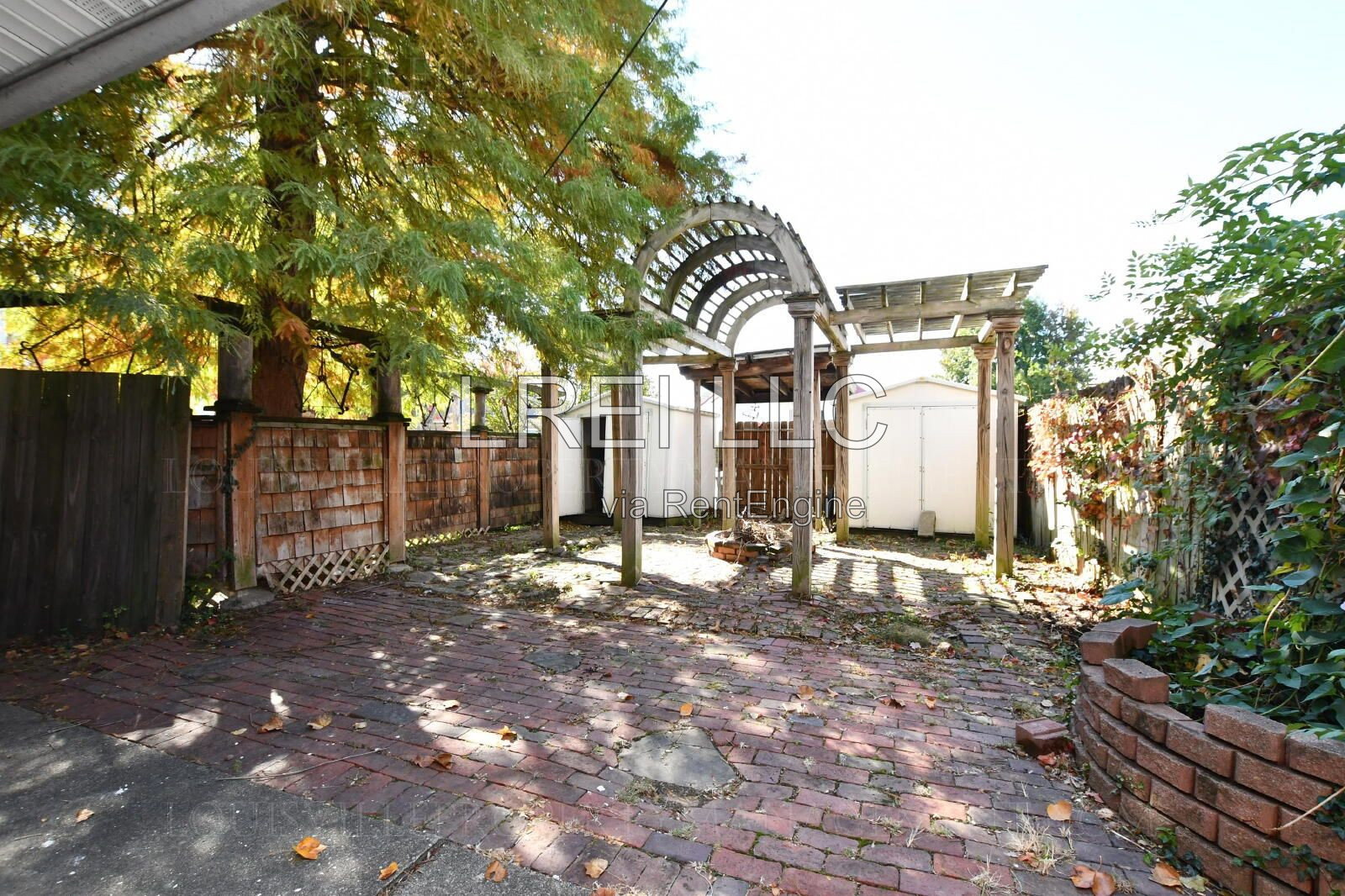 Gallery Image 13