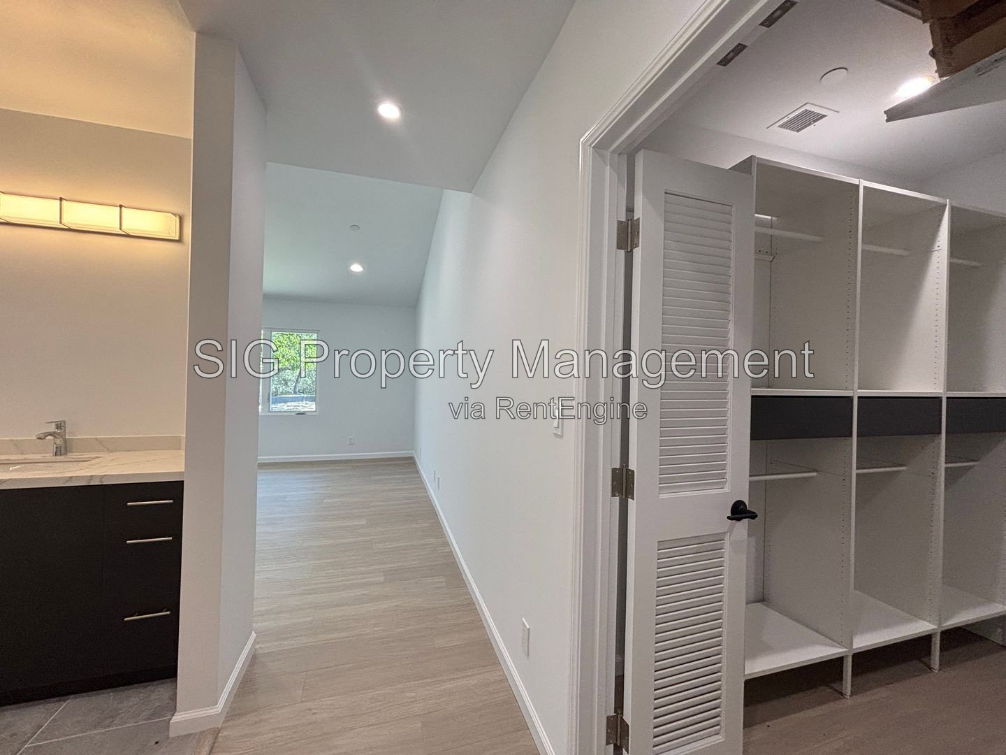 Gallery Image 32