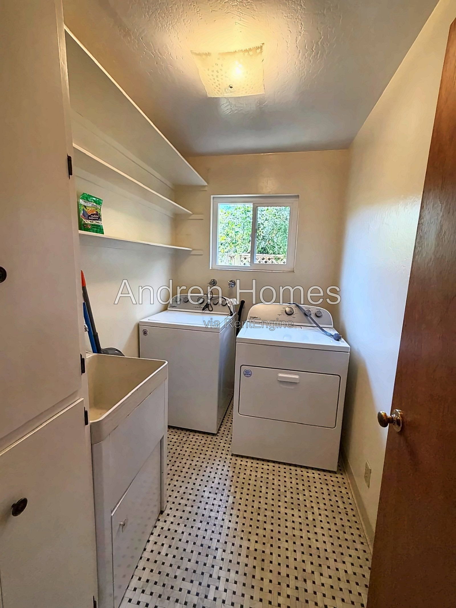 Gallery Image 15