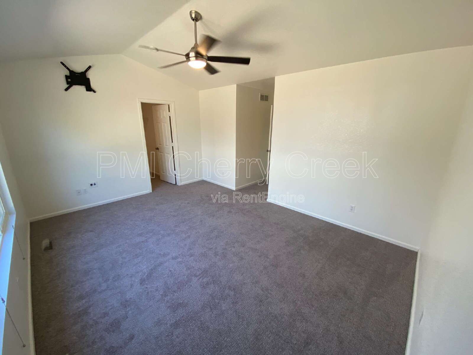Gallery Image 20
