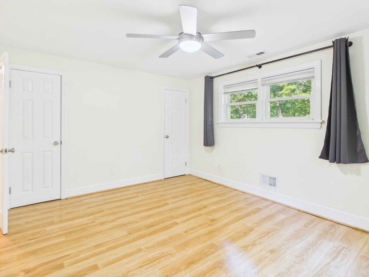 Gallery Image 18
