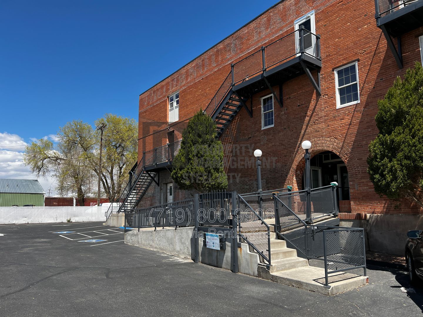 Gallery Image 16