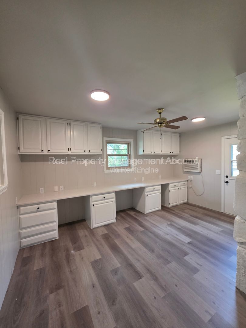 Gallery Image 9