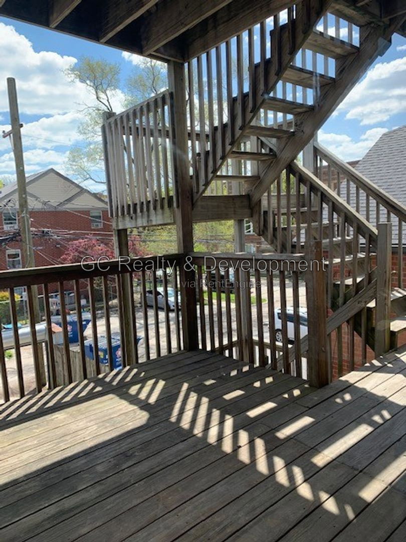 Gallery Image 13