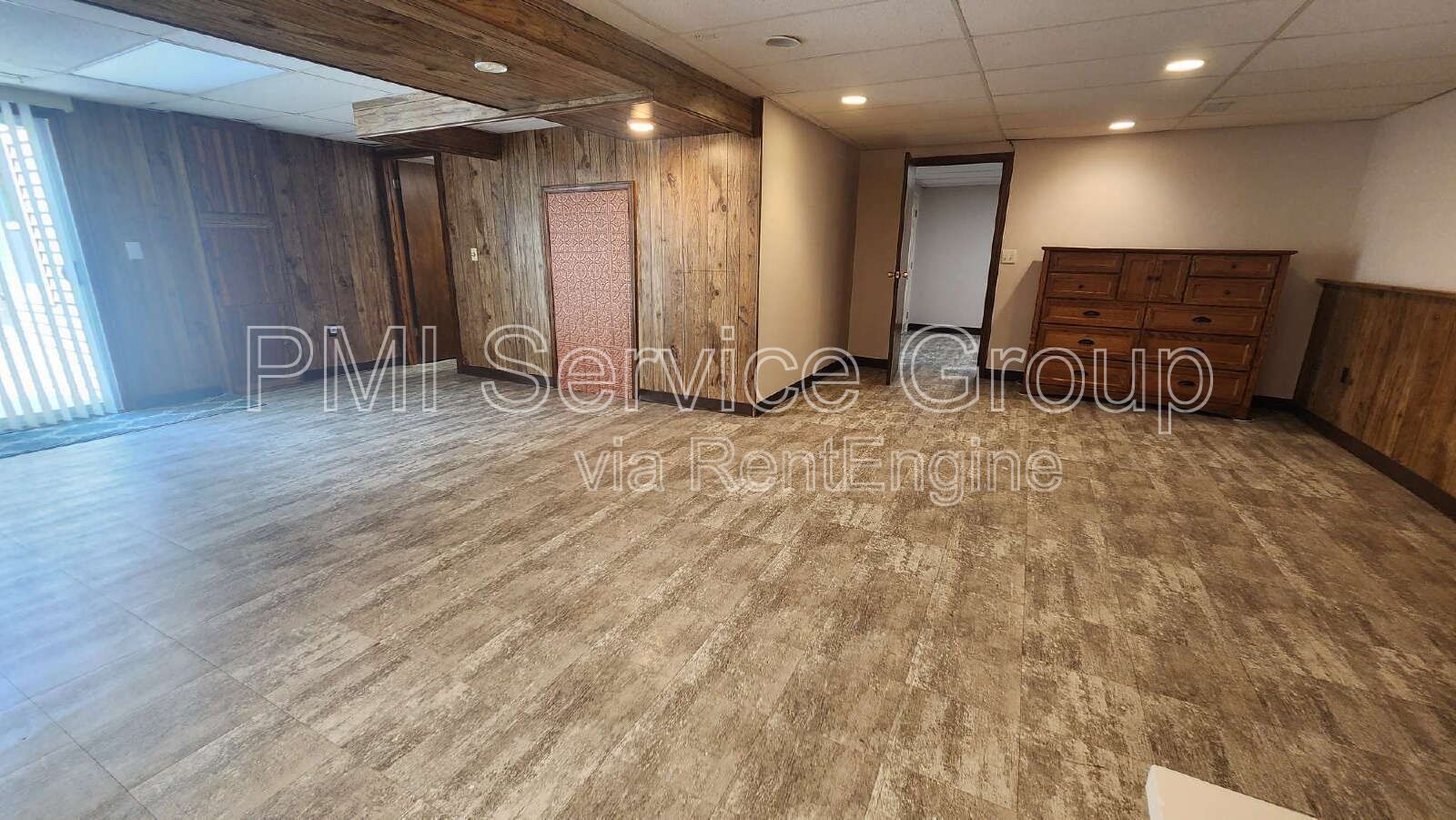 Gallery Image 17