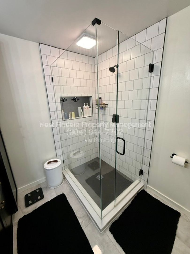 Gallery Image 14