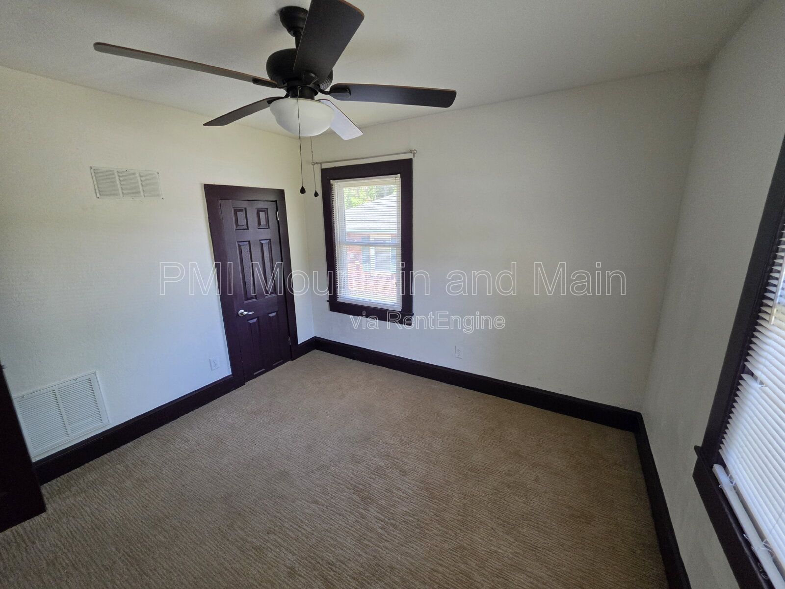 Gallery Image 33