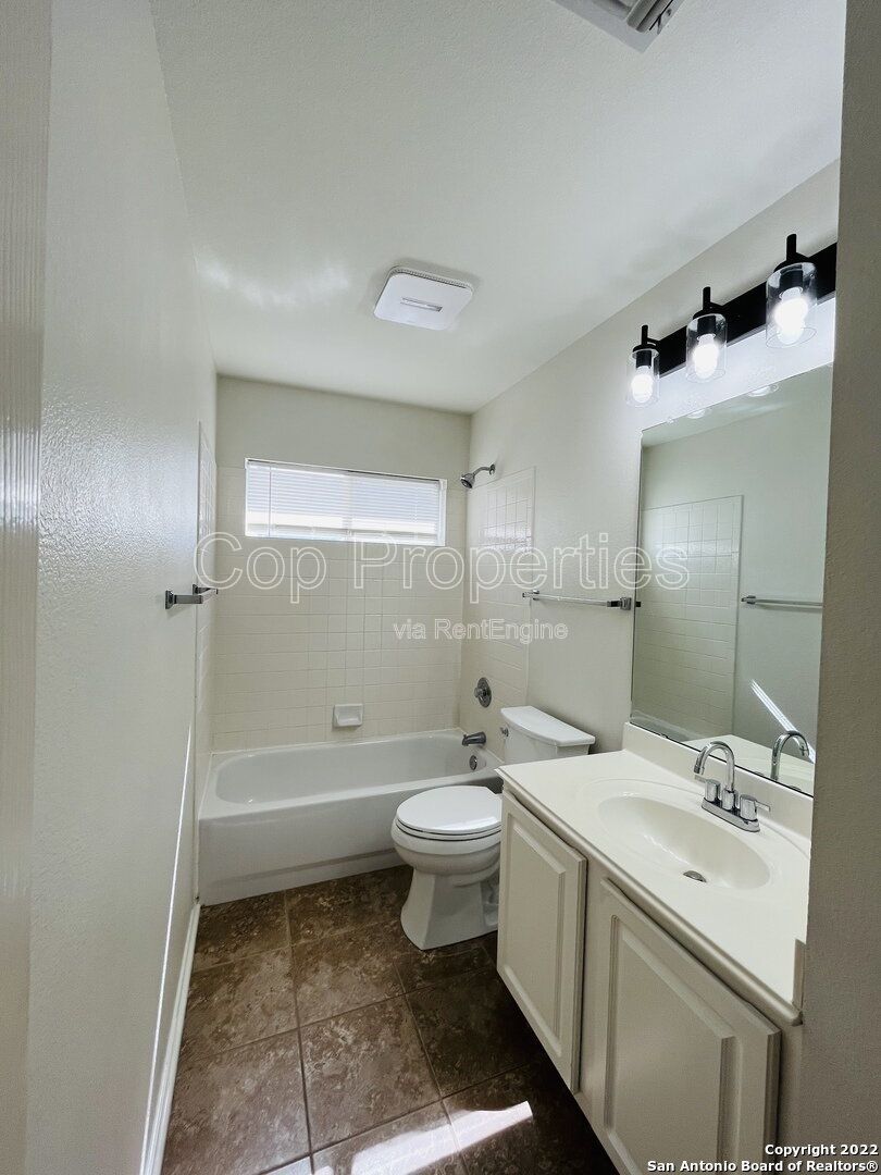 Gallery Image 18