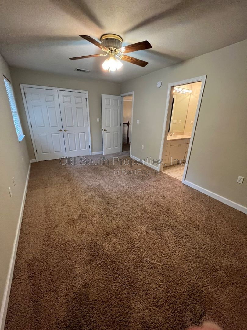 Gallery Image 17