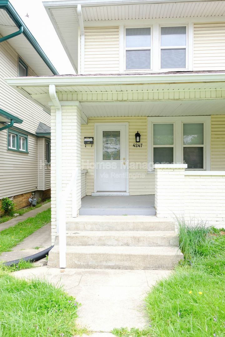 Gallery Image 0